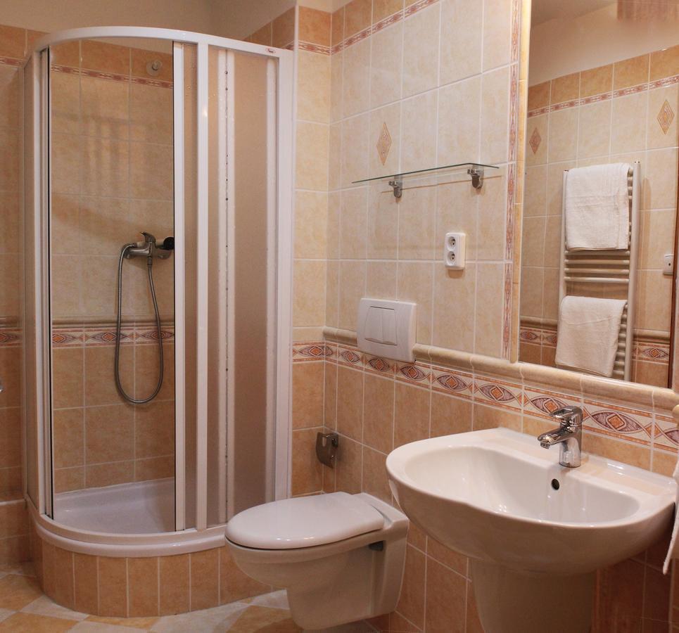 ياخيموف Hotel Orix المظهر الخارجي الصورة